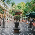Old Apartman